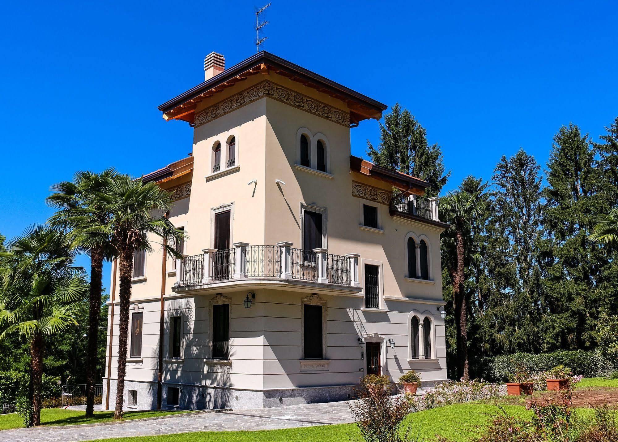Villa Chiara B&B Biandronno Exterior foto